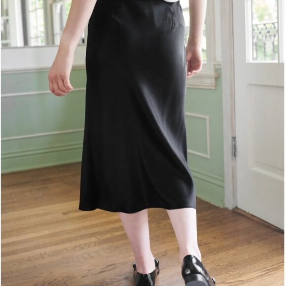 100% Washable Silk Skirt - Picture 3 of 7